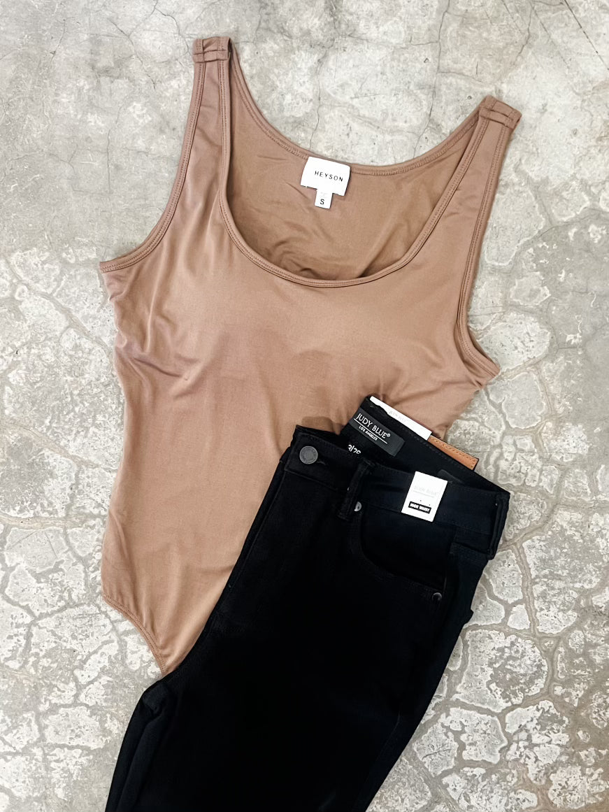 10.23 Sleeveless Bodysuit With Built-In Bra In Mocha